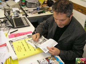 Moreno Burattini autografando