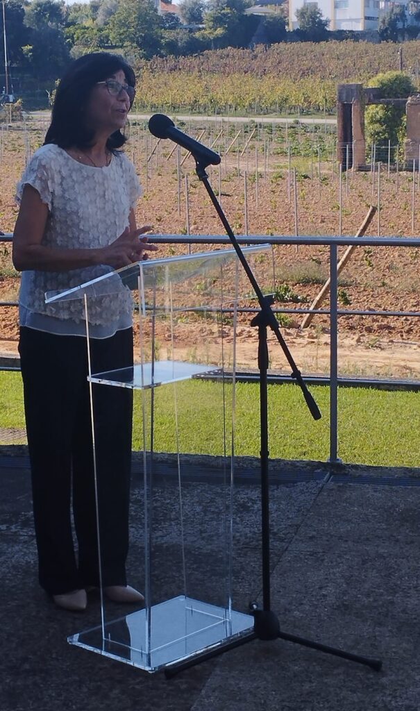 Presidente da Câmara Municipal de Anadia, eng. Maria Teresa Belém Correia Cardoso, na inauguração da exposição '20 Anos de Museu'