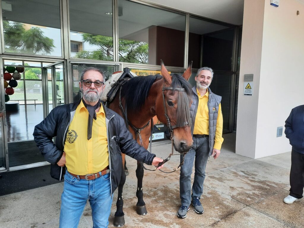 A 'cavalgada' de quatro grandes pards italianos do Gruppo Tex Willer 2011 a Portugal para participar na 11ª Mostra do Clube Tex Portugal