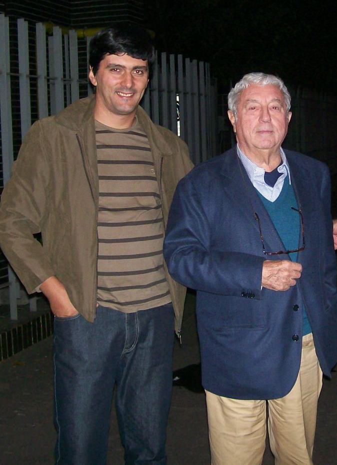 José Carlos Francisco e Sergio Bonelli num passeio nocturno por Milão, 2009